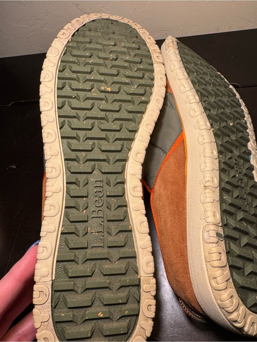 Men’s L.L. Bean Quilted Olive Green and Orange Slip-On Mules Size 12 - Picture 7 of 9
